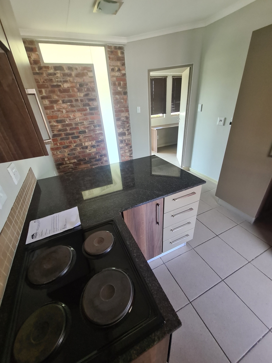 To Let 1 Bedroom Property for Rent in Die Bult North West